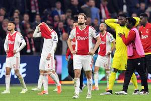 Edwin van der Sar confirms three players could leave Ajax