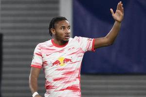 Man Utd target one of 10 potential international debutants to watch this week