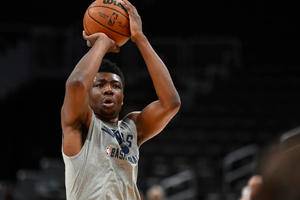 Washington Wizards lose Thomas Bryant to Los Angeles Lakers and the opportunity to start