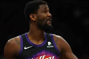 Phoenix Suns had no other choice than to bring Deandre Ayton back