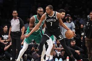 Boston Celtics: Jaylen Brown for Kevin Durant would be a mistake