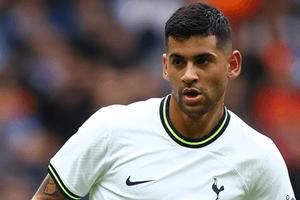 Spurs favourite Romero partners Chelsea centre-back in Premier League team of the week