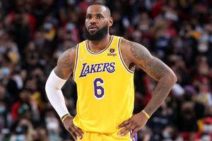 LeBron James, Los Angeles Lakers agree to 2-year, $97.1 million extension that includes 3rd-year player option