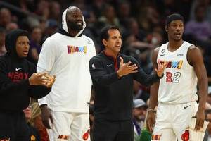 Dewayne Dedmon ejected after bizarre sideline scene in Miami