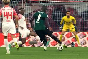 Man Utd prepared to hijack West Ham's deal for Bundesliga hitman