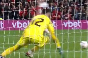 What can fans expect from Bayindir ahead of long-awaited Man Utd debut