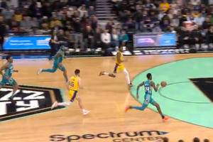 AD books 3rd career triple-double as Lakers beat Hornets 124-118