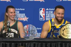 Steph Curry beats Sabrina Ionescu by 3 in All-Star shoutout