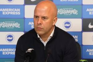 Liverpool Clinches Thrilling 3-2 Victory Over Brighton in Carabao Cup