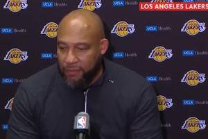 Lakers Dealt Concerning LeBron James News Amid Struggles