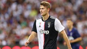Man United renew interest in Juventus defender De Ligt