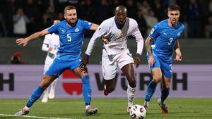 France Held to Draw by Iceland, Face Crucial Match Against Ukraine