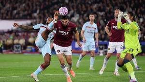 Jamie Carragher Critiques West Ham's "Shocking" Performance Against Brentford