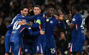 Chelsea Runs Riot with 5-1 Victory Over Ajax in Champions League