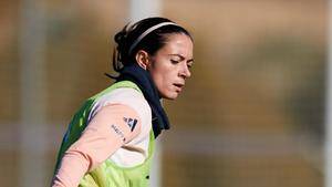 Aitana Bonmatí Out with Broken Leg Following Training Incident