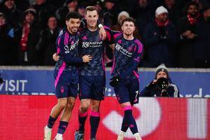 Nottingham Forest Continues Winning Streak with 3-0 Victory Over Wolves