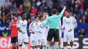Ancelotti Critiques La Liga Referees as Bellingham Faces Possible Ban Ahead of Man City Clash