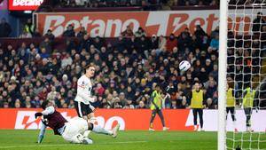 Arne Slot Critiques Darwin Nunez's Response After Missed Opportunity