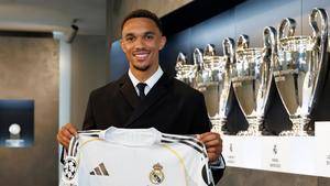 Trent Alexander-Arnold Joins Real Madrid, Addresses Fans in Spanish