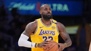 LeBron James Urged to Consider Retirement by Former NBA Player