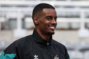 Liverpool Set to Sign Alexander Isak in British-Record £125 Million Deal