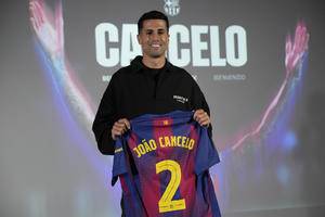 Barcelona Re-Announces Joao Cancelo Signing After Paperwork Issues