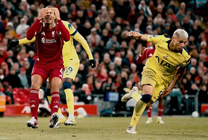 Late Equalizer Denies Reds at Anfield