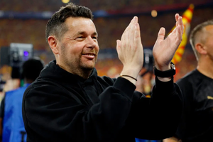 Palace appoint Pierre Sage on three-year deal after Glasner exit