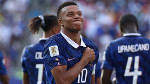 Mbappé shines as France confirm knockout supremacy
