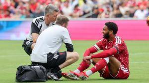 Gomez injury overshadows Liverpool's winning start under Iraola