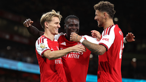 Arsenal make emphatic start to title defence