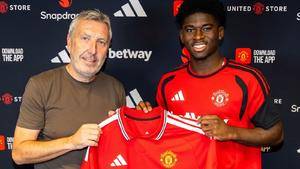 Manchester United complete £70m signing of Carlos Baleba