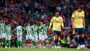 Arsenal suffer first pre-season defeat as Kepa errors cost them in Dublin